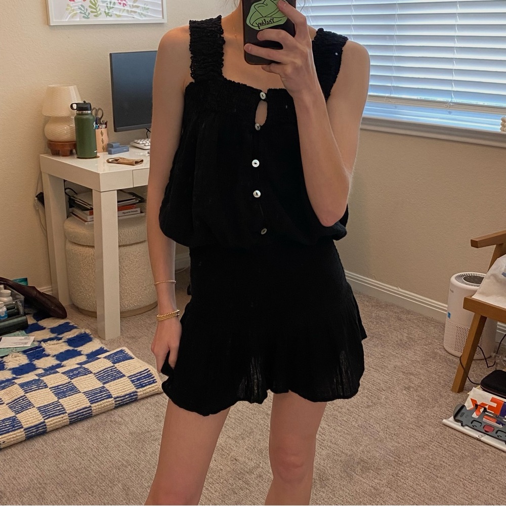 Jen’s Pirate Booty black bubble top and shorts